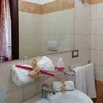 Isabel 4* Roma