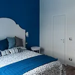 Isabel 4*