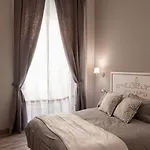 Isabel 4*