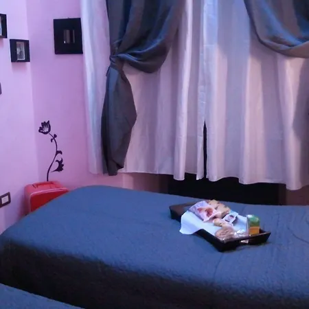 Isabel 4* Roma