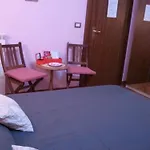 Isabel 招待所