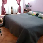 Isabel 招待所 4*
