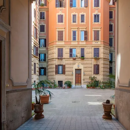 Konukevi Isabel Roma