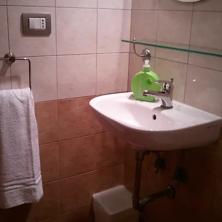 Isabel Konukevi Roma